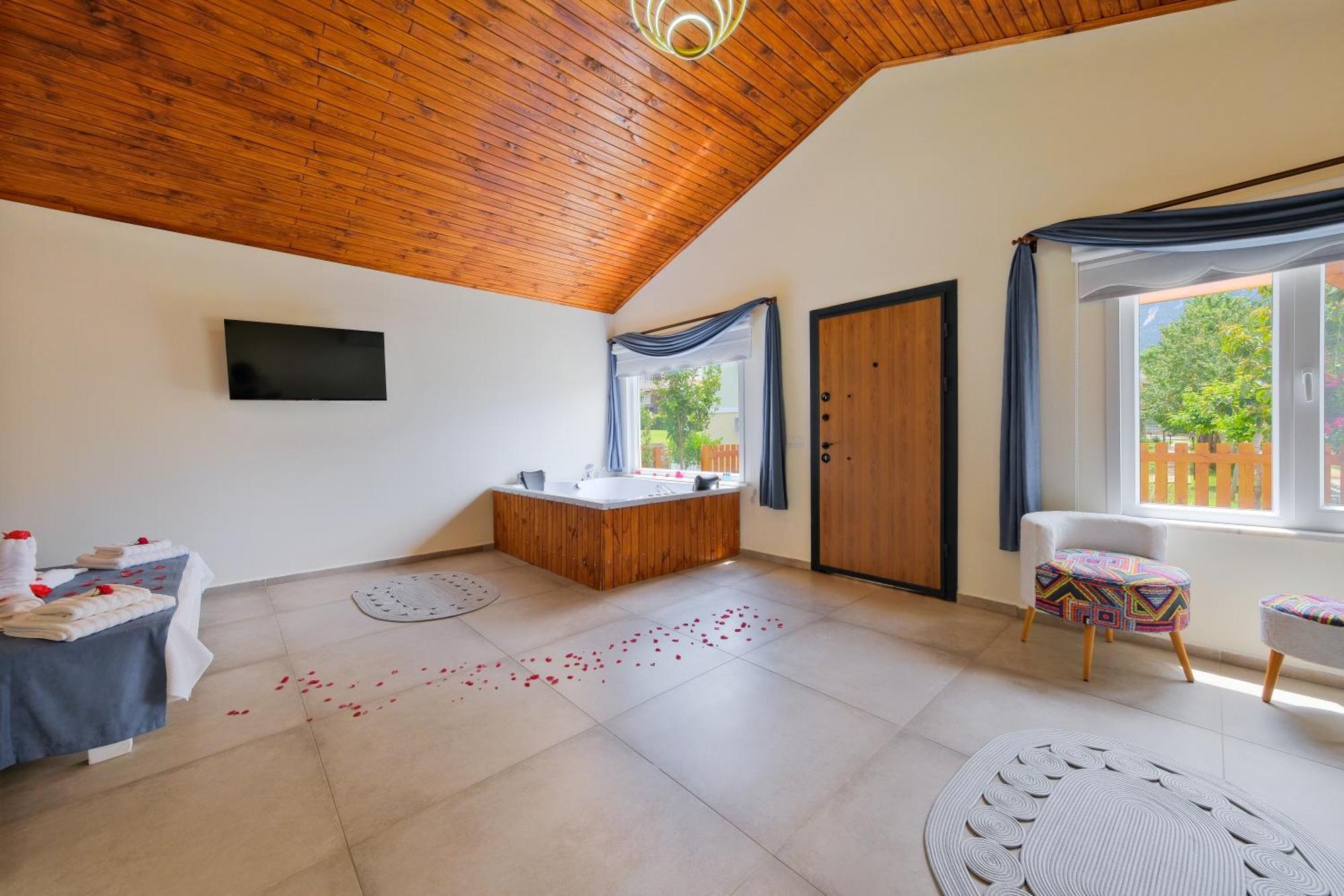 Larimar Suite Hotel Олудениз Экстерьер фото